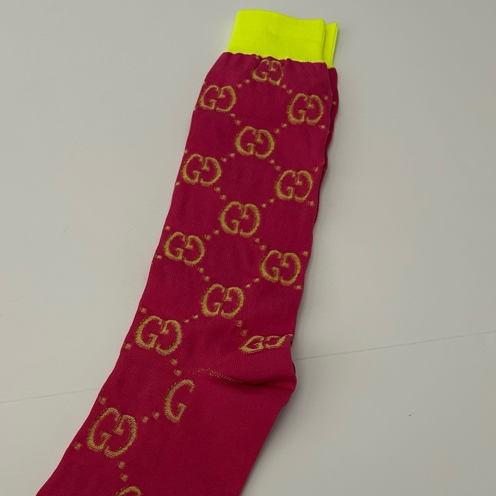 Gucci Magenta Bright Yellow Monogram GG Logo Rib Knit Long Socks Size Medium - Picture 4 of 8